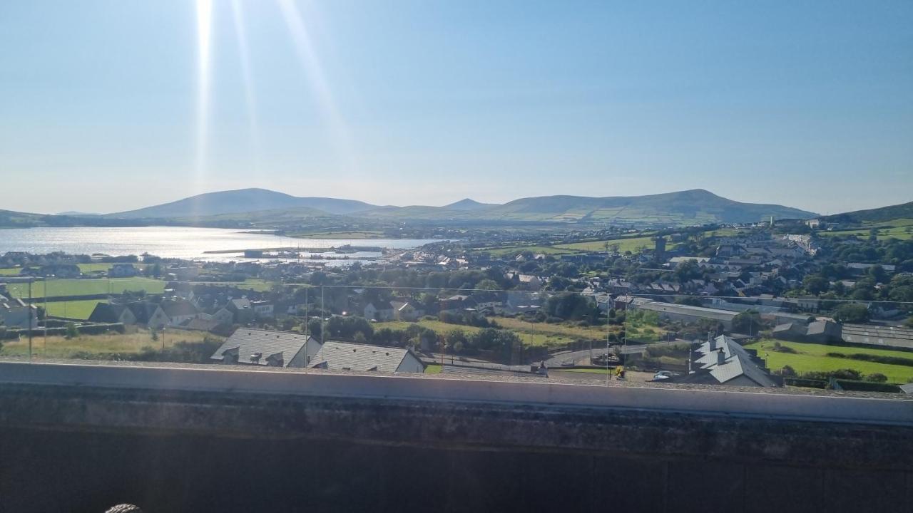 Fab View (Adults Only) Hotel Дингъл Екстериор снимка