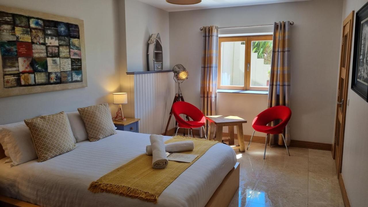 Fab View (Adults Only) Hotel Дингъл Екстериор снимка
