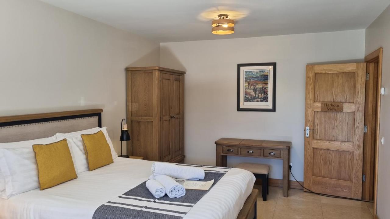 Fab View (Adults Only) Hotel Дингъл Екстериор снимка