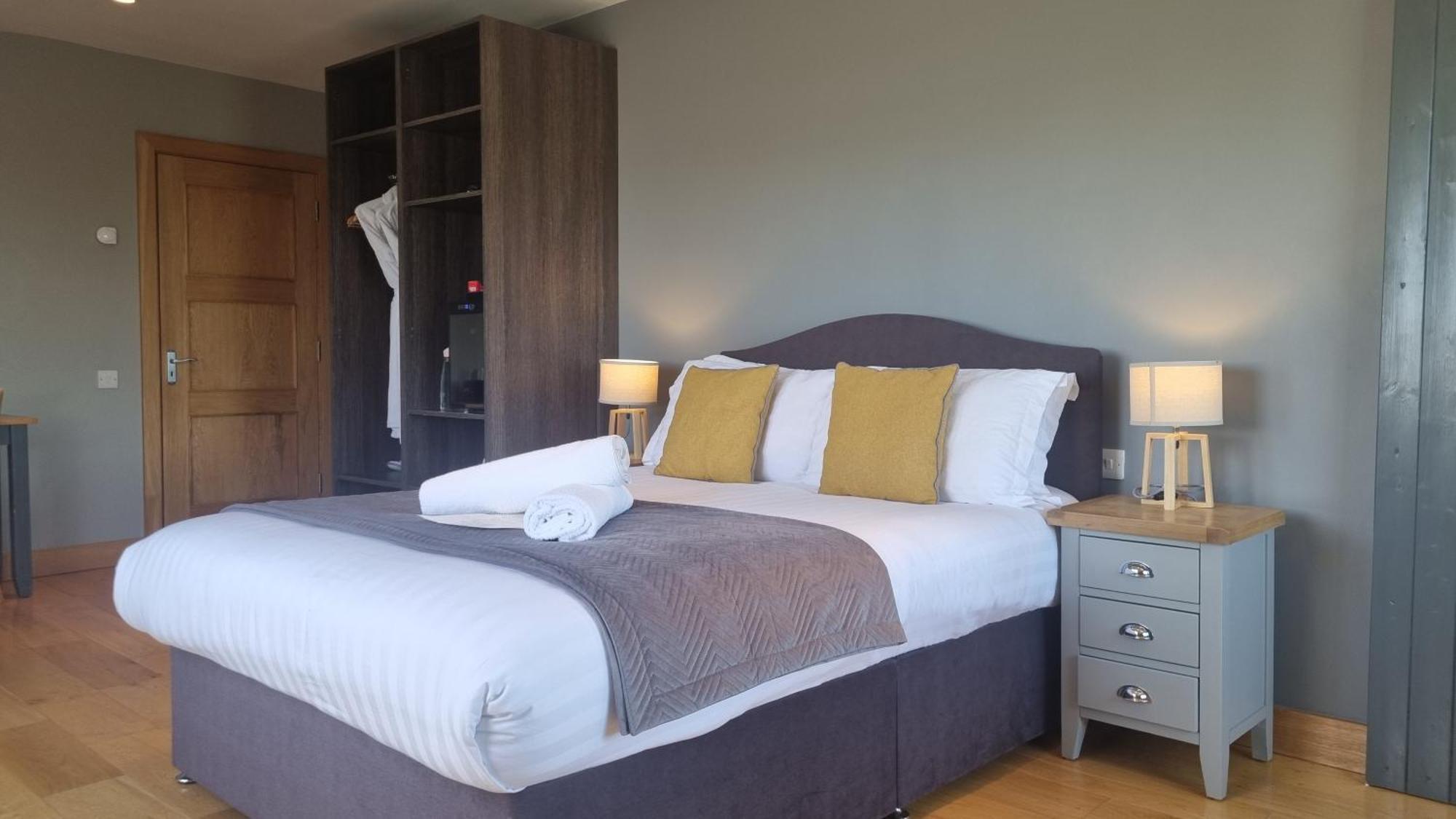 Fab View (Adults Only) Hotel Дингъл Стая снимка