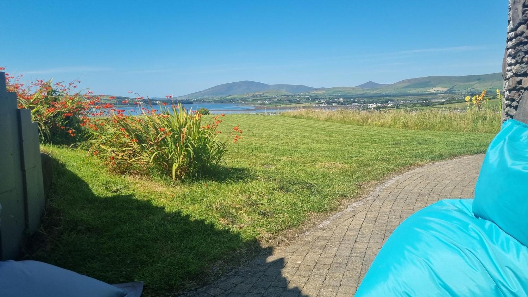 Fab View (Adults Only) Hotel Дингъл Екстериор снимка