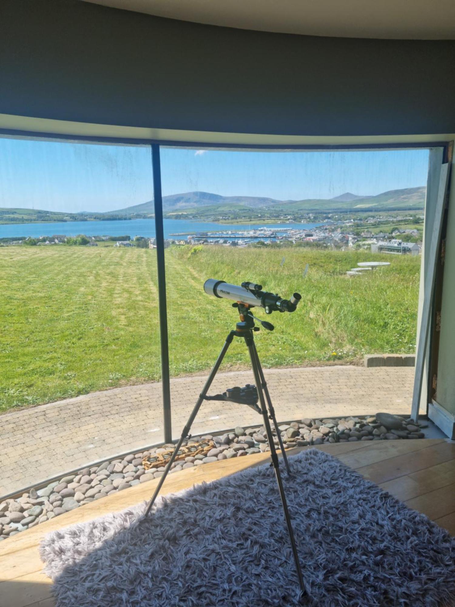 Fab View (Adults Only) Hotel Дингъл Екстериор снимка
